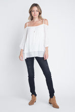 Load image into Gallery viewer, Women&#39;s 3/4 Sleeve Cold Shoulder Buttoned Top
