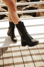 Load image into Gallery viewer, Women&#39;s Private Boots Black
