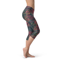 Load image into Gallery viewer, Womens Floral Lotus Capri Leggings
