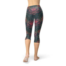 Load image into Gallery viewer, Womens Floral Lotus Capri Leggings
