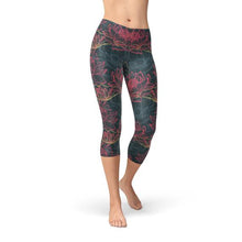 Load image into Gallery viewer, Womens Floral Lotus Capri Leggings
