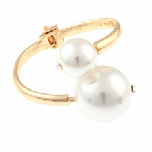 Load image into Gallery viewer, Pearl Hinged Bracelet
